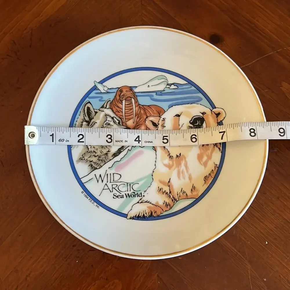 SeaWorld Vintage 90's Wild Arctic Collector Plate